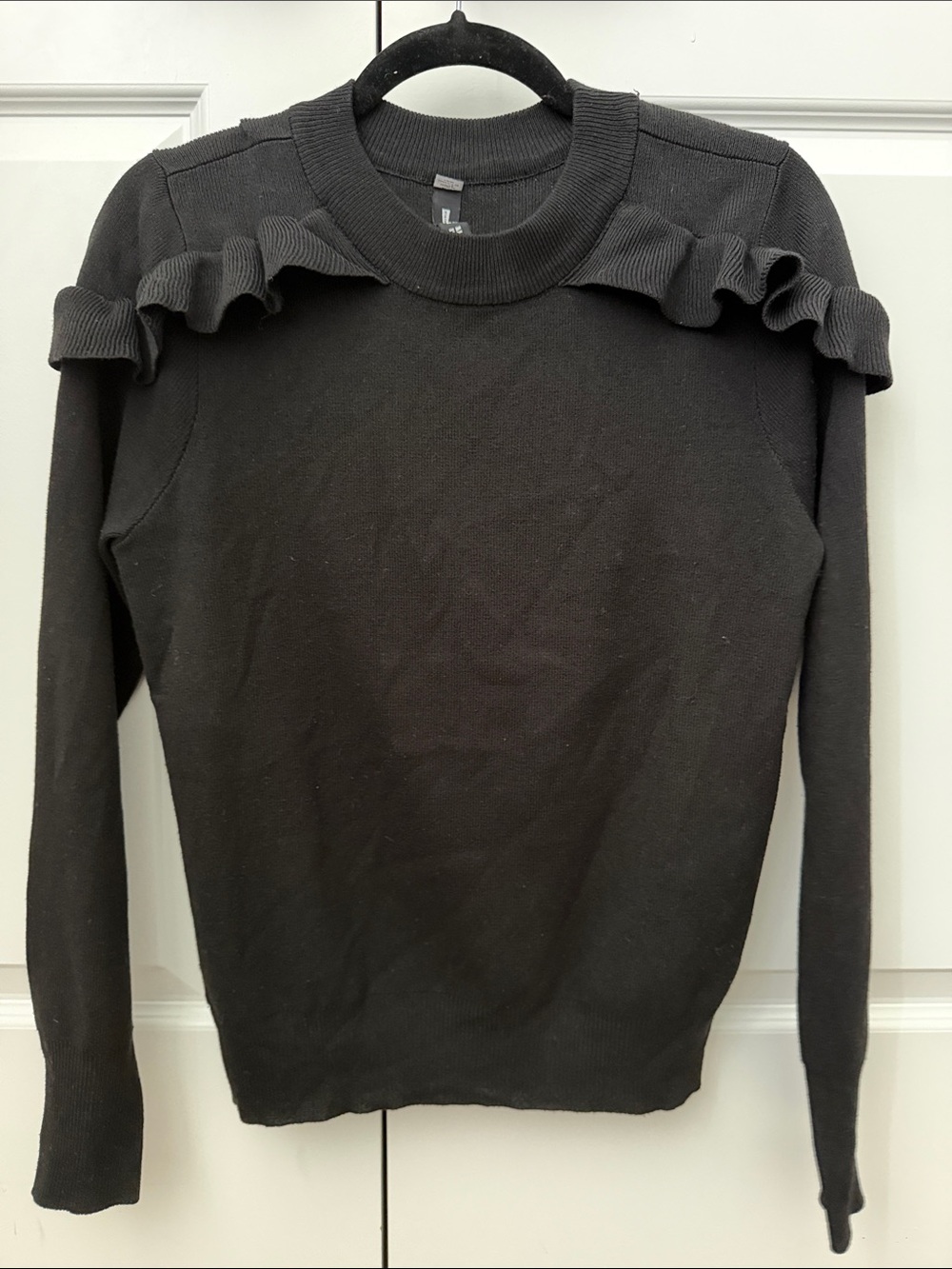 Design Lab Lord & Taylor Black Ruffled Shoulder Sweatshirt